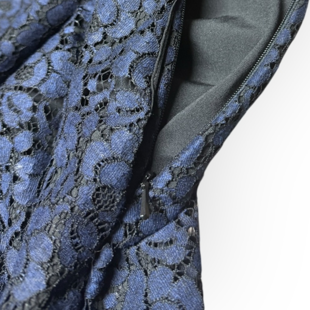 Banana republic woman’s size 6 blue embroidered side zip dress. - Picture 6 of 8